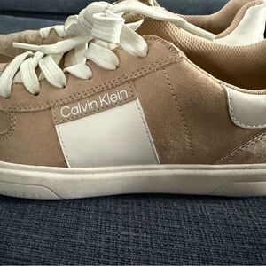 Glenti Lace-Up Casual Sneakers